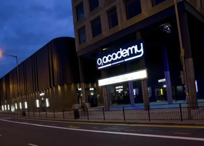 2Br-Sleeps6-Wifi-Smarttv-O2Academy-Ws87